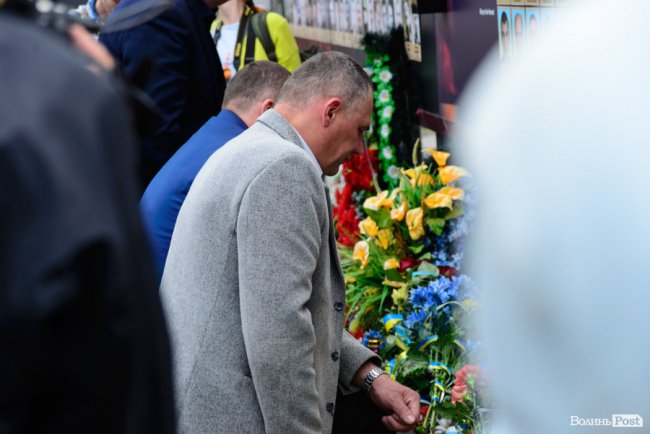 У Луцьку вшанували загиблих під Волновахою. ФОТО