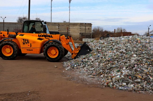 У місті на Волині роздавали подарунки наймолодшим мешканцям, що сортують сміття