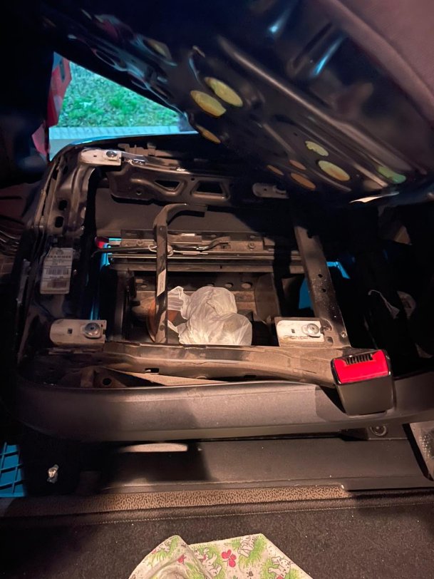 У волинському пункту пропуску «Устилуг» у двох водіїв виявили наркотики. ФОТО