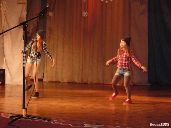 У Луцьку волонтери організували концерт. ФОТО