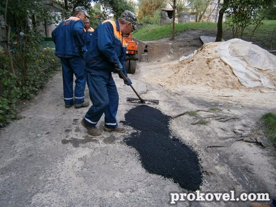 І сміх, і гріх: як у Ковелі проводять ямковий ремонт. ФОТО