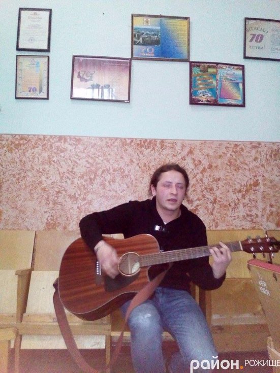 Для бійців, поранених в Авдіївці, у луцькому госпіталі влаштували концерт