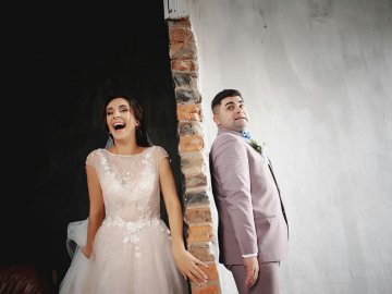 Відомий волинський гуморист зворушливо привітав дружину з річницею весілля. ФОТО