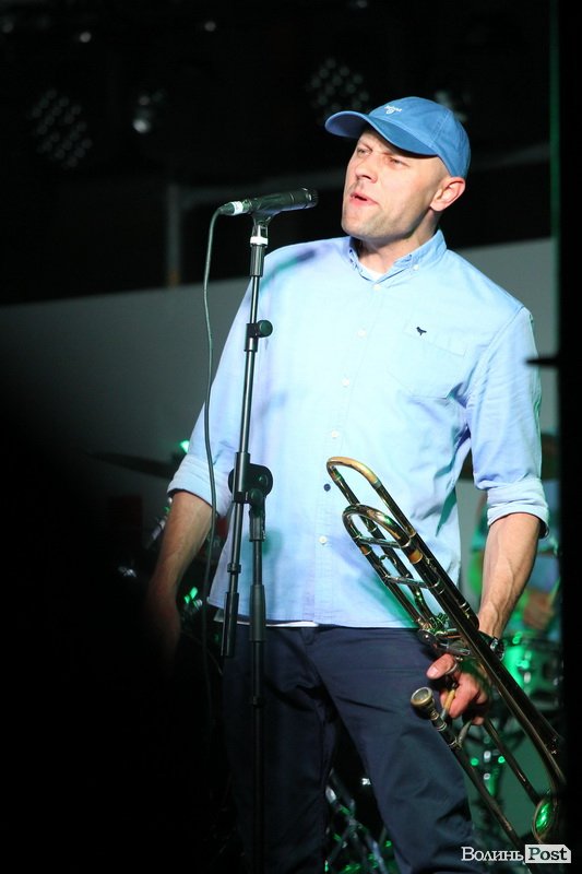 Як це було: фото грандіозного концерту «Ляпис 98» у «ПортCity»