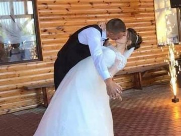 Волинський нейрохірург розповів, як гуляв на весіллі у дівчини, яку вивів із коми