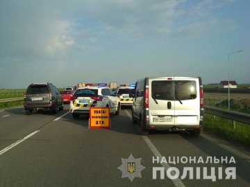 На Рівненщині зіткнулися фура і три легковики: четверо загиблих. ФОТО