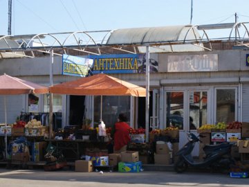 У Ковелі на ринку деякі продавці працюють без будь-яких дозвільних документів