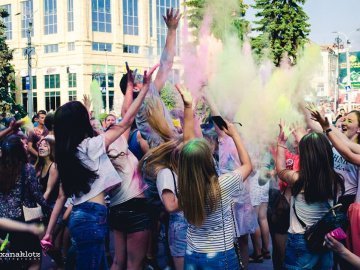 Святкування Дня молоді у Луцьку перенесли 