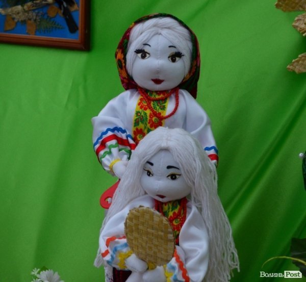 У центрі Луцька – виставка талантів зі всієї області. ФОТО 