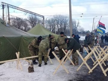 Сказали, скільки вагонів затримали за час торгової  блокади Донбасу