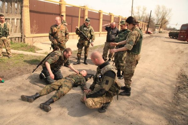 Луцькі волонтери разом із польськими медиками повернулися із зони АТО. ФОТО