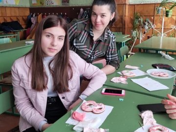 У Рожищі в школах організували майстер-класи заради порятунку 7-річного онкохворого хлопчика