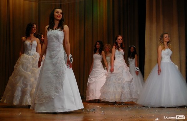 У Луцьку обрали найвродливішу студентку