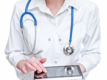 У центрі Луцька  медики безкоштовно обстежують людей