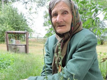 Бабуся з Волині отримала медаль від польського президента