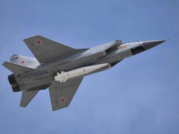 Що означає зліт російських літаків та скільки є часу до атаки