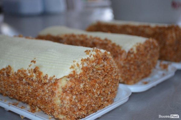 Як у Луцьку роблять торти. ФОТО 