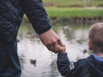 День батька: відомі волинські татусі хизуються світлинами з дітьми у соцмережах