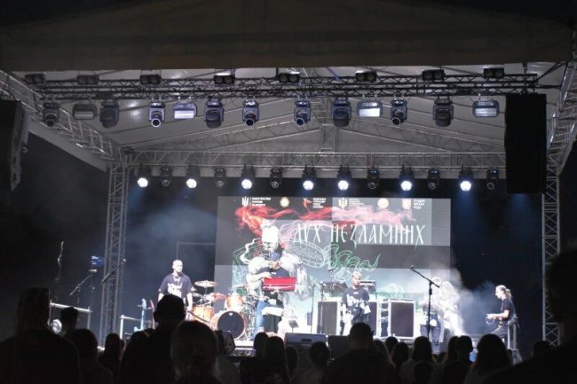 Біля Луцька - фестиваль «Дух незламних»: змагання з різних видів спорту, виступи гуртів та козацьке бойове мистецтво