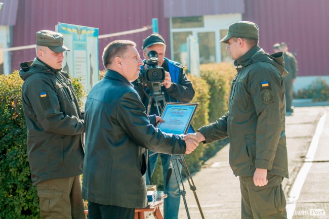 У Луцьку з Днем захисника України привітали нацгвардійців. ФОТО