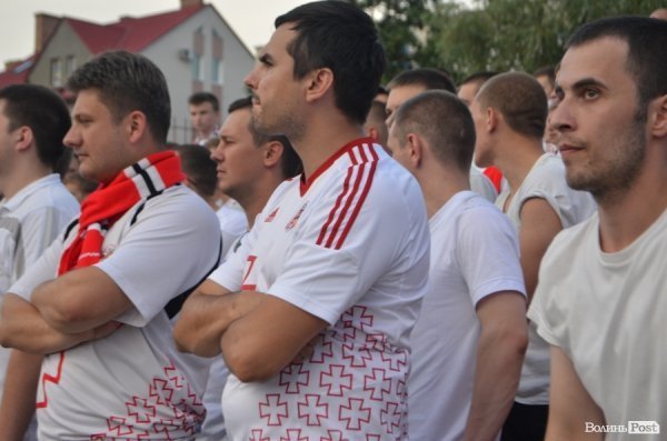 «Волинь» – «Шахтар»: як лучани вболівали на «Авангарді». ФОТО