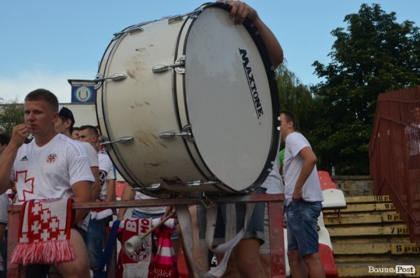 «Волинь» – «Шахтар»: як лучани вболівали на «Авангарді». ФОТО
