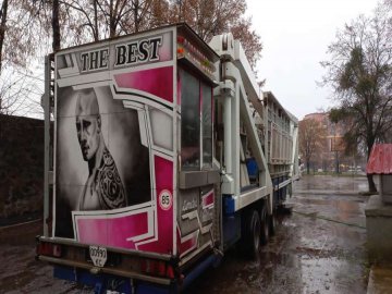 У Луцьку відкриють парк атракціонів і ковзанку. ФОТО