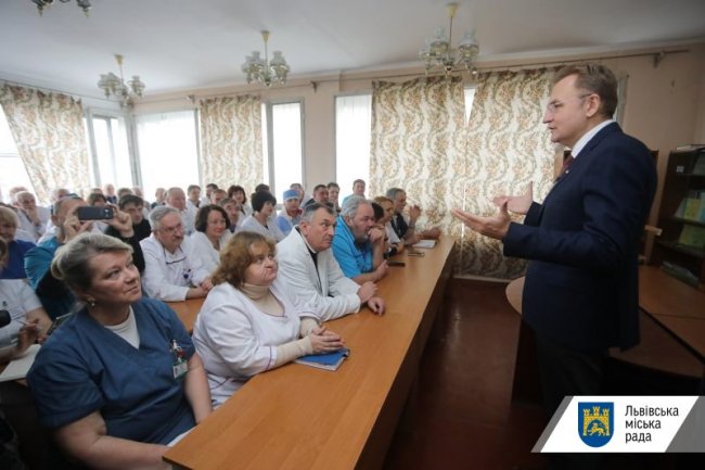 «Побачене в Ковелі ввело мене в шок»: Садовий представив Самчука колективу львівської лікарні. ВІДЕО. ФОТО