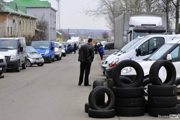 Луцький авторинок. БУДНІ МІСТА