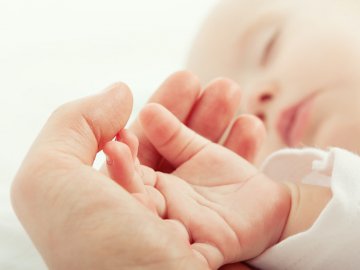 У Львові малюк отримав сильні опіки через зеленку на «пустушці»: так радила педіатр