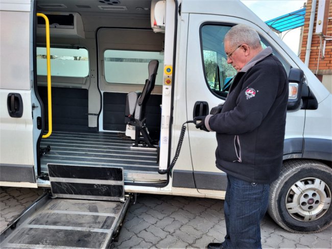 У місті на Волині запрацювало соціальне таксі для людей з інвалідністю. ФОТО