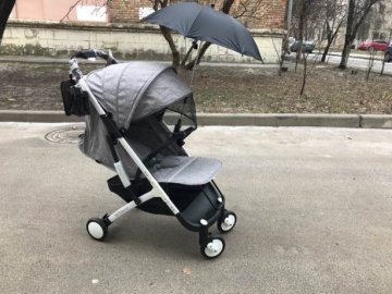 Опції безпеки при виборі дитячого возика*