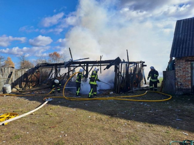 Пожежі на Волині: спалахнули дві господарські споруди та житловий будинок
