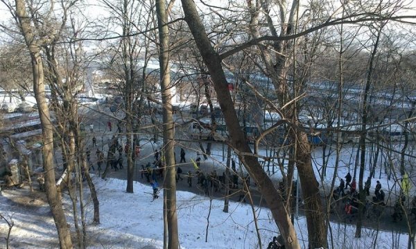 Верховну Раду пікетують тисячі майданівців. ФОТО