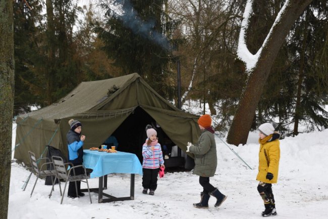 У луцькому парку стартував фестиваль снігових скульптур. ФОТО