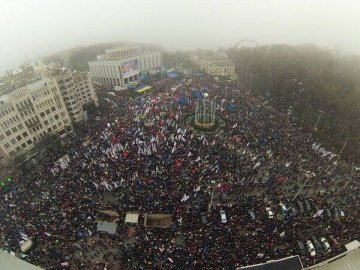 Українці обговорюють план дій Євромайдану після 29 листопада