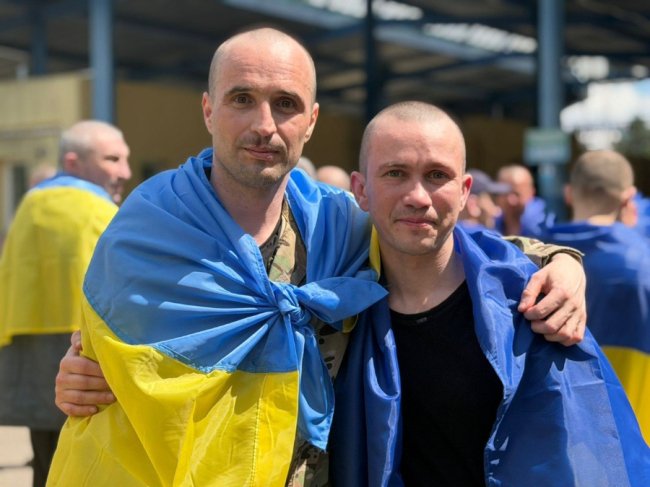 В Україну з російського полону повернулись 185 військових та один цивільний