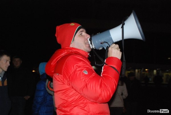 У Луцьку відбувся авто-, велопробіг в підтримку Євромайдану. ФОТО