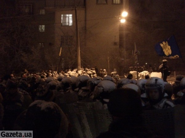 Штурм барикад Євромайдану. ФОТО. ВІДЕО