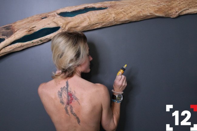 Відома луцька художниця набила величезне «любовне» тату. ФОТО