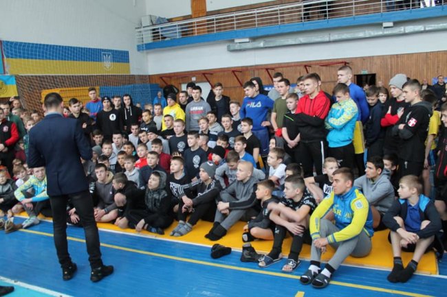 У Луцьку – масштабний чемпіонат зі змішаних єдиноборств ММА. ФОТО