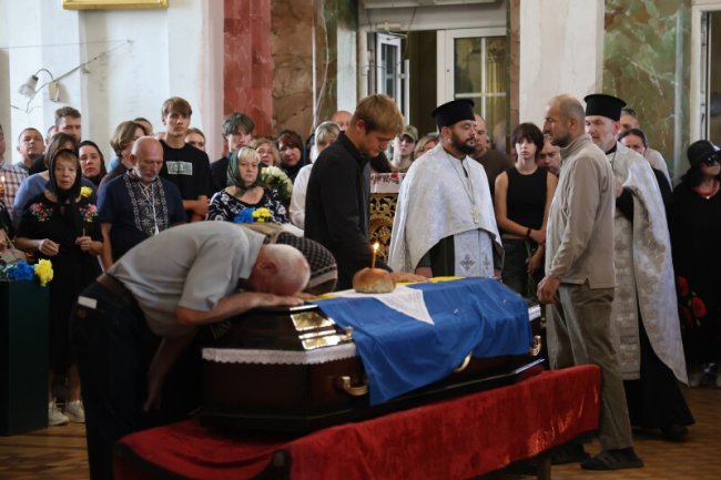 У Луцьку попрощались з Героєм Едуардом Павловським