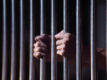 Невідомому, який повідомив про замінування низки об'єктів у Луцьку, загрожує від 2 до 6 років тюрми