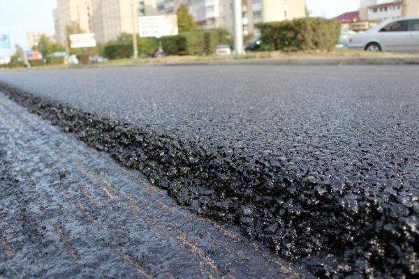 У Луцьку по-новому заасфальтували проспект Соборності. ФОТО