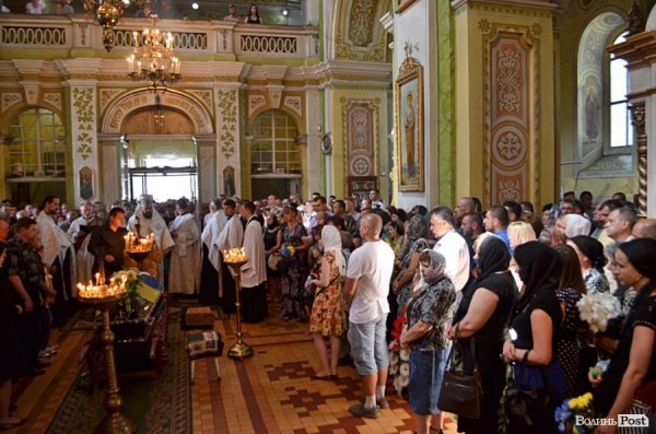 У Луцьку прощалися з загиблим «айдарівцем». ФОТО