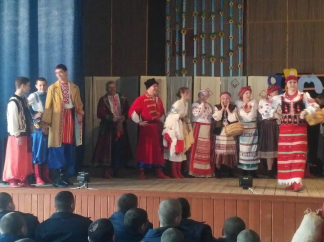 На Волині неповнолітніх засуджених розважав експериментальний театр. ФОТО