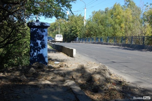 Міст на вулиці Гнідавській (через старицю Стиру)
