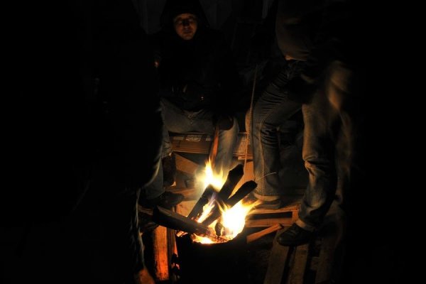 Блокування ВВшників у Луцьку: п'ята ніч. ФОТО