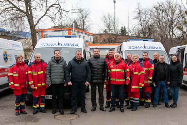 На Волині бригади швидкої допомоги отримали 5 реанімобілів. ФОТО