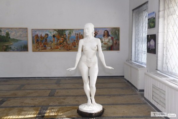 В осінньому салоні Луцька показали голі тіла. ФОТО